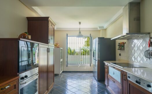 Chalet Independiente con vista mar y piscina privada en El Hornillo