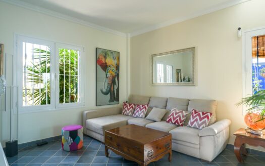 Chalet Independiente con vista mar y piscina privada en El Hornillo