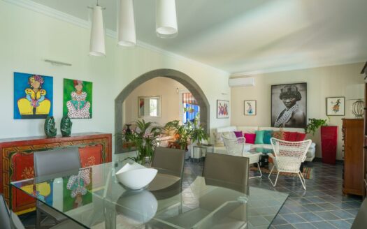 Chalet Independiente con vista mar y piscina privada en El Hornillo