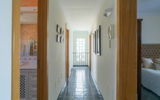 Chalet Independiente con vista mar y piscina privada en El Hornillo