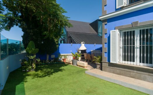 Chalet Independiente con vista mar y piscina privada en El Hornillo