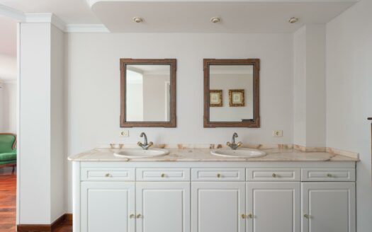 Chalet independiente con jardín y piscina privada en La Garita precio negociable