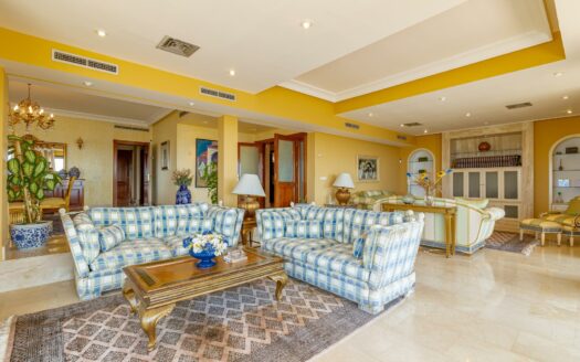 Villa en Sonnenland en venta en primera línea con vistas impresionantes