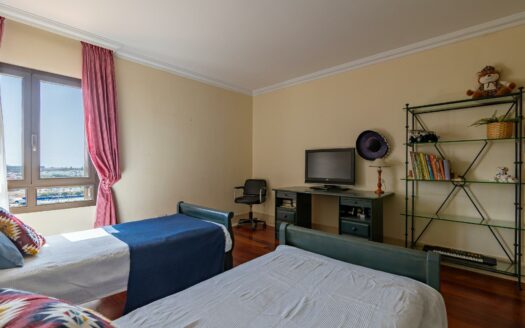 Villa en Sonnenland en venta en primera línea con vistas impresionantes