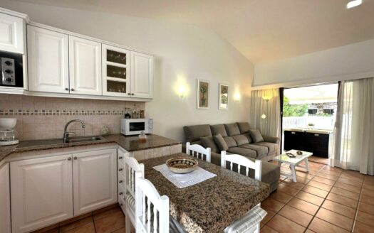 Bungalow con 2 terrazas y piscina comunitaria para el invierno