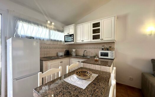 Bungalow con 2 terrazas y piscina comunitaria para el invierno