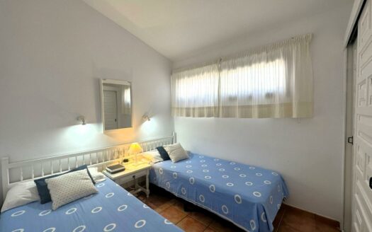 Bungalow con 2 terrazas y piscina comunitaria para el invierno