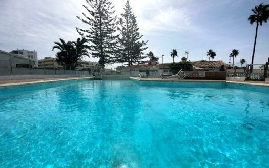 Bungalow con 2 terrazas y piscina comunitaria para el invierno