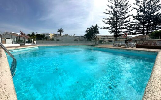 Bungalow con 2 terrazas y piscina comunitaria para el invierno