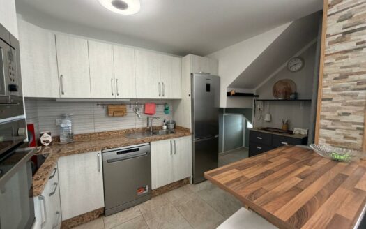 Alquiler duplex con azotea El Tablero