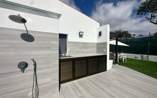 Bungalow con terraza privada y piscina comunitaria