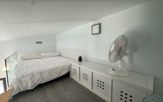 Bungalow con terraza privada y piscina comunitaria