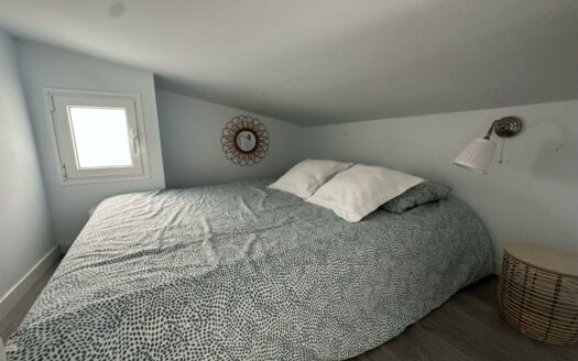 Bungalow con terraza privada y piscina comunitaria