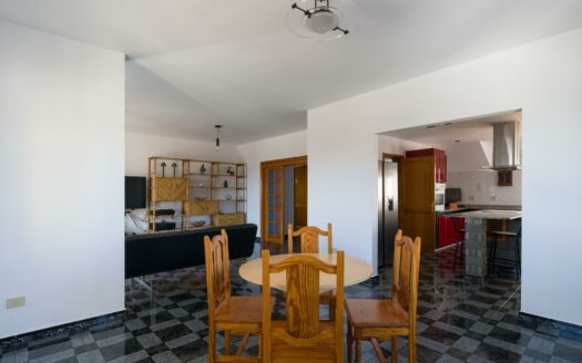 Chalet independiente con piscina y vistas al mar en Montaña la Data