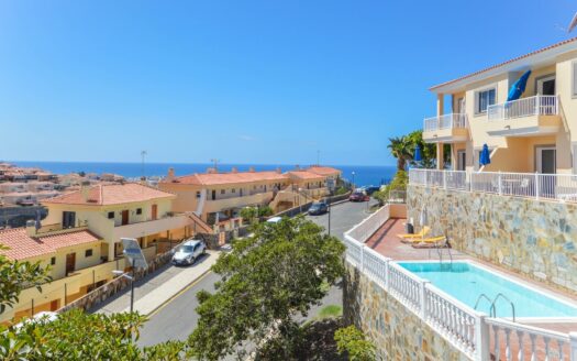 Nuevo apartamento de 2 dormitorios con vistas al mar en Loma Dos