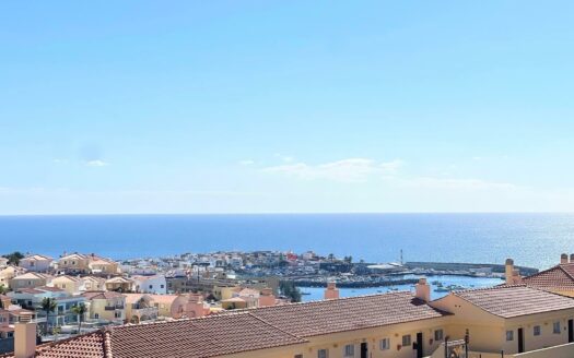 Nuevo apartamento de 2 dormitorios con vistas al mar en Loma Dos