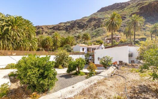 Casa Rural con Apartamento para Invitados con 11horas de agua Incluidas en Fataga