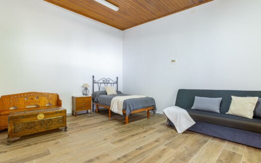 Casa Rural con Apartamento para Invitados con 11horas de agua Incluidas en Fataga