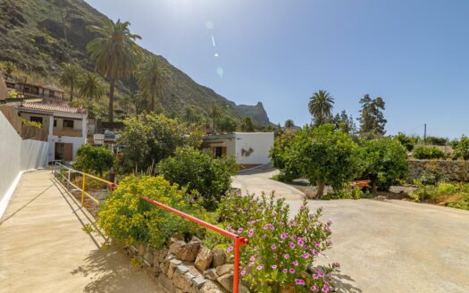 Casa Rural con Apartamento para Invitados con 11horas de agua Incluidas en Fataga