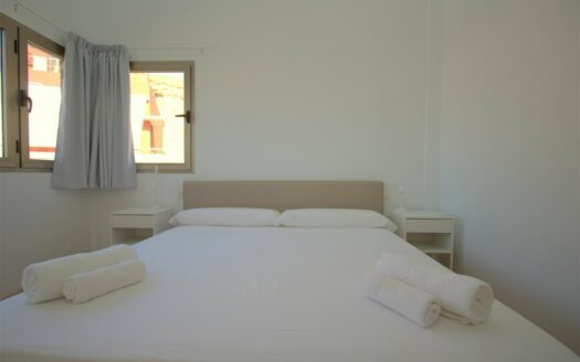 Chalet de lujo con amplio jardín y piscina privada climatizada en Tauro.