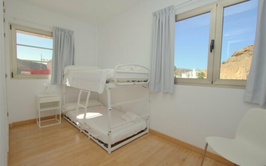 Chalet de lujo con amplio jardín y piscina privada climatizada en Tauro.