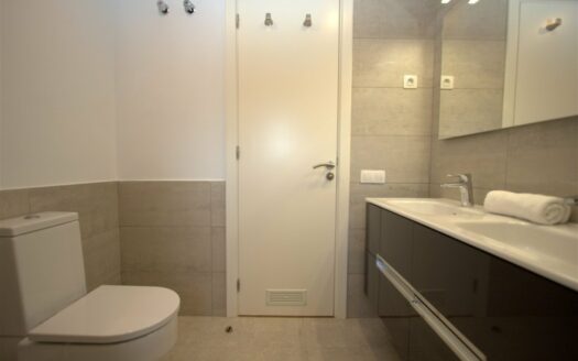 Chalet de lujo con amplio jardín y piscina privada climatizada en Tauro.