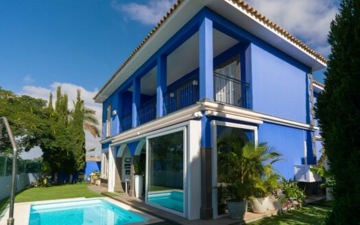 Chalet Independiente con vista mar y piscina privada en El Hornillo