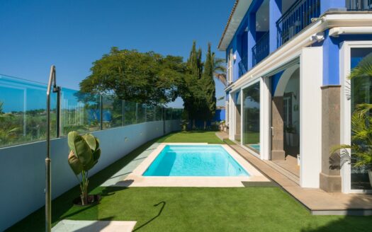 Chalet Independiente con vista mar y piscina privada en El Hornillo