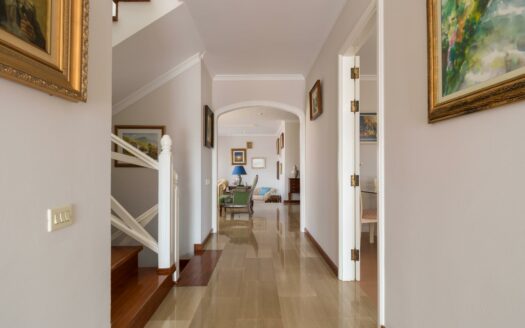 Chalet independiente con jardín y piscina privada en La Garita precio negociable