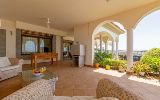 Villa en Sonnenland en venta en primera línea con vistas impresionantes