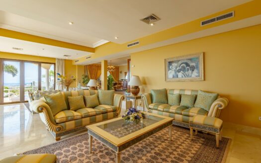 Villa en Sonnenland en venta en primera línea con vistas impresionantes