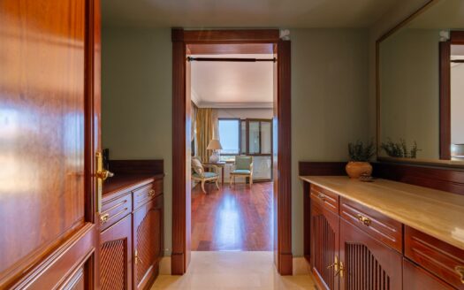 Villa en Sonnenland en venta en primera línea con vistas impresionantes