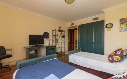 Villa en Sonnenland en venta en primera línea con vistas impresionantes