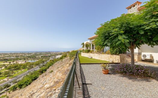 Villa en Sonnenland en venta en primera línea con vistas impresionantes