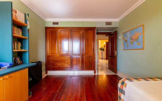 Villa en Sonnenland en venta en primera línea con vistas impresionantes