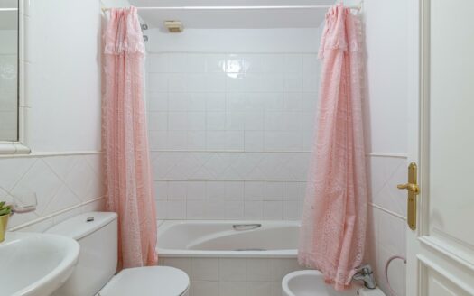 Villa en Sonnenland en venta en primera línea con vistas impresionantes