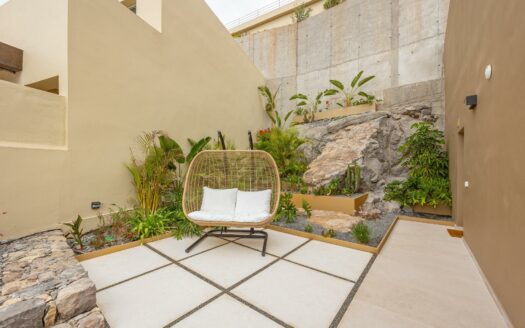 Exclusivo chalet con piscina y terraza para temporada de invierno