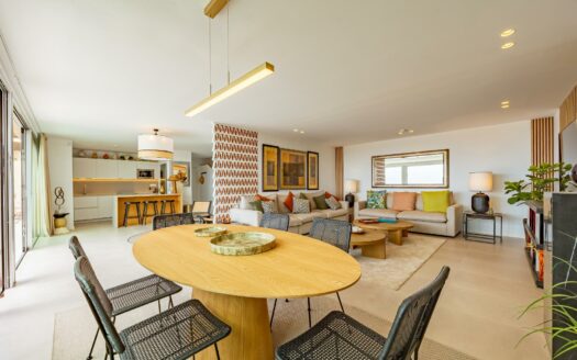 Exclusivo chalet con piscina y terraza para temporada de invierno