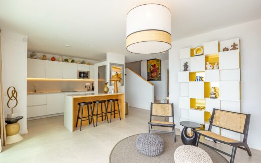 Exclusivo chalet con piscina y terraza para temporada de invierno