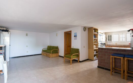 Chalet independiente con piscina y vistas al mar en Montaña la Data