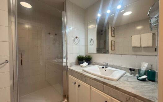 ¡Apartamento luminoso con vistas al mar en Las Canteras- ALQUILER DE TEMPORADA!