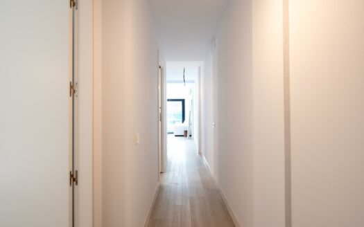 Attractive New-Build Property in a Prime Location Near the Beach
