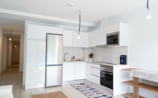 Attractive New-Build Property in a Prime Location Near the Beach