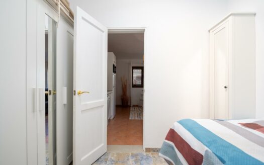 A charming bungalow in a quiet complex next to the golf course
