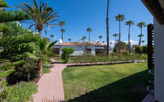 A charming bungalow in a quiet complex next to the golf course