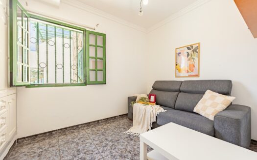 Seltene Gelegenheit in Puerto Rico: 4-Zimmer-Apartment mit Meerblick