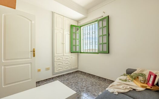Seltene Gelegenheit in Puerto Rico: 4-Zimmer-Apartment mit Meerblick