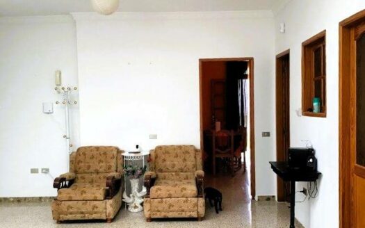 Geräumiges Haus mit privater Dachterrasse und 830 m² Grundstück in El Salobre – San Bartolomé de Tir