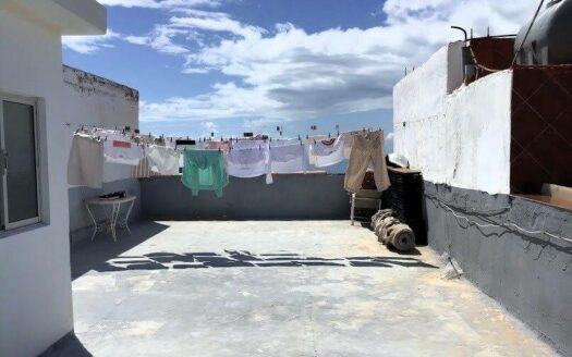 Geräumiges Haus mit privater Dachterrasse und 830 m² Grundstück in El Salobre – San Bartolomé de Tir
