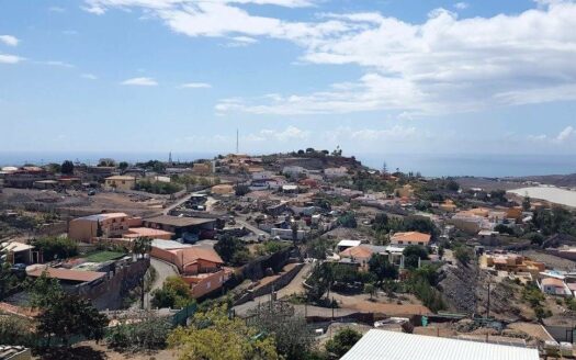 Geräumiges Haus mit privater Dachterrasse und 830 m² Grundstück in El Salobre – San Bartolomé de Tir